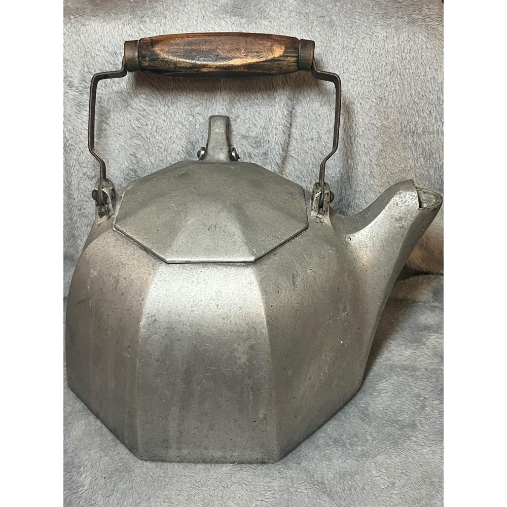 Vintage Wagner Ware Sidney O Pul-Tite Aluminum Tea Kettle Wood Handle 8in